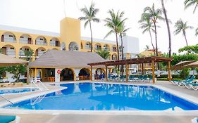 Costa Alegre Hotel&Suites